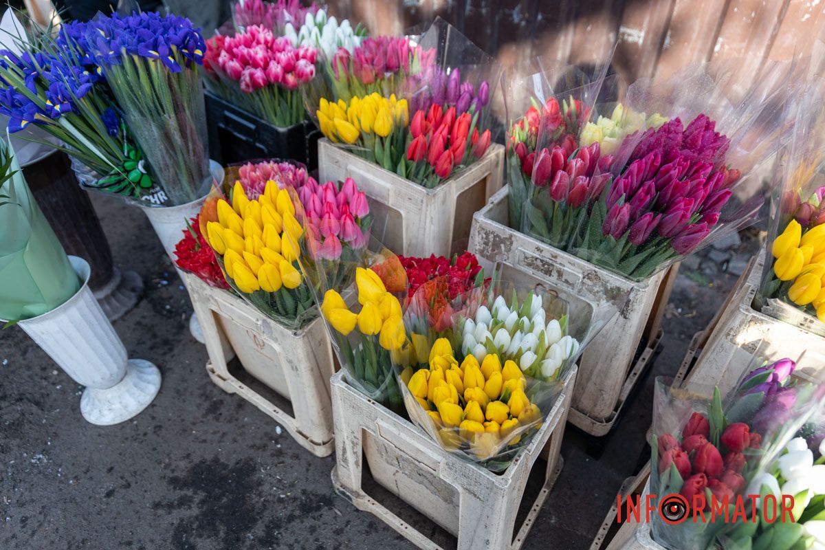 До 5 тысяч гривен за букет: сколько стоят цветы в Днепре на День святого Валентина 19