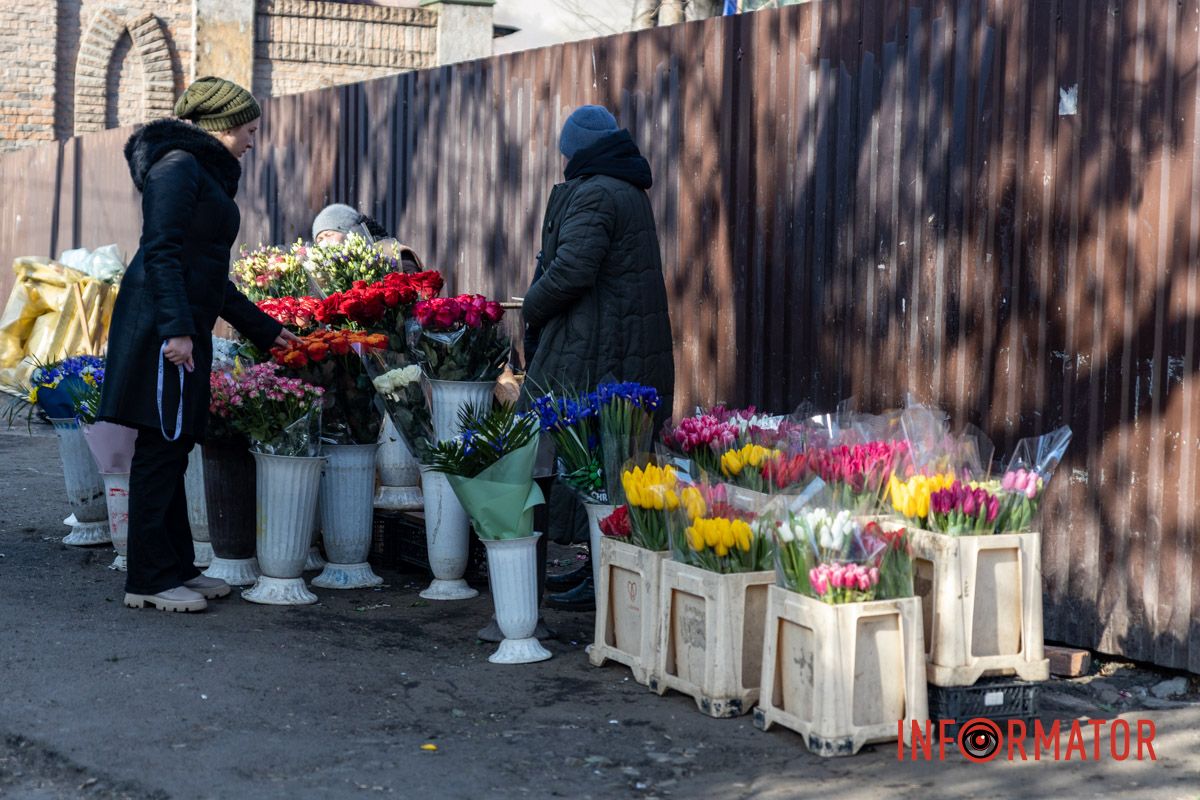 До 5 тысяч гривен за букет: сколько стоят цветы в Днепре на День святого Валентина 21
