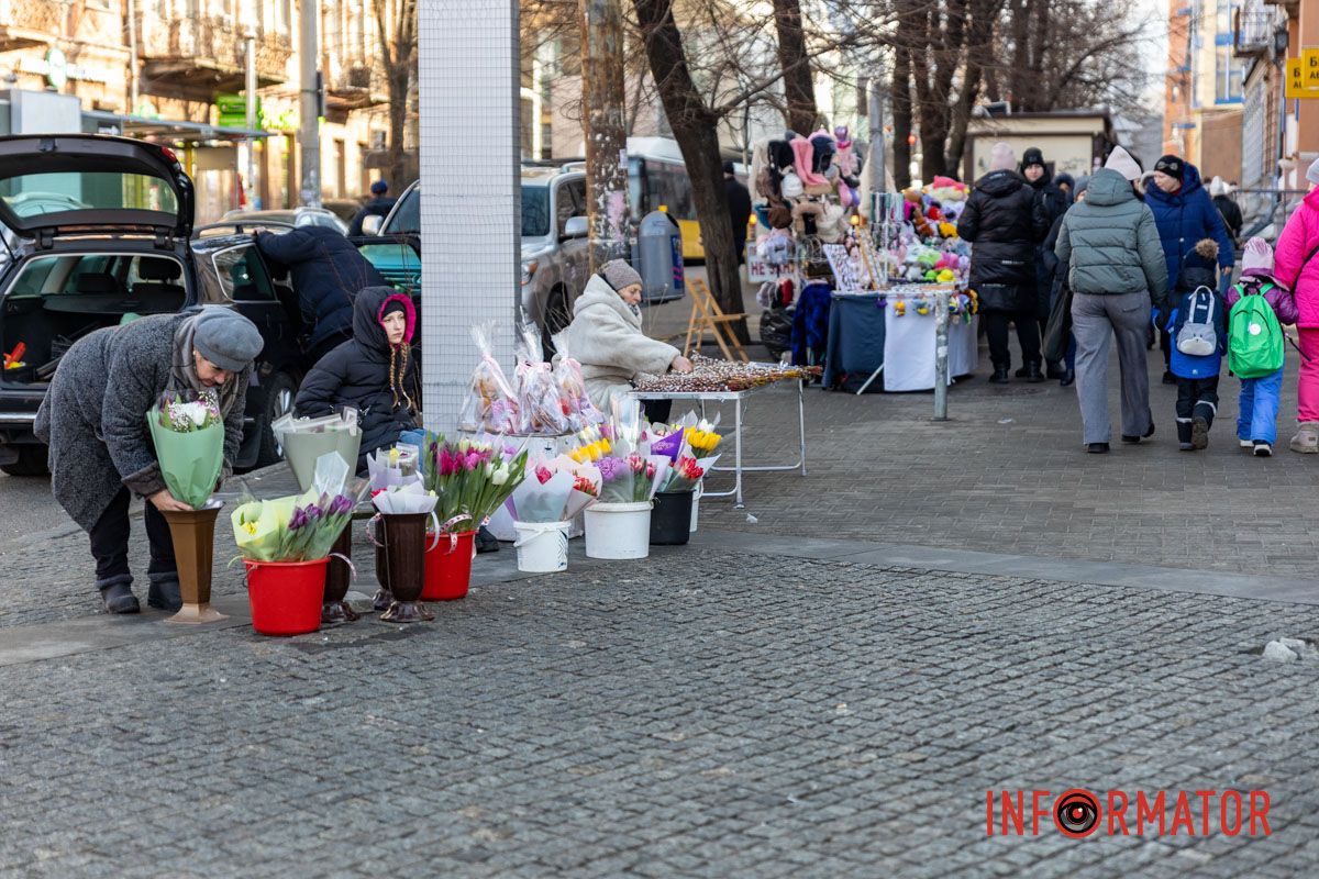 До 5 тысяч гривен за букет: сколько стоят цветы в Днепре на День святого Валентина 22