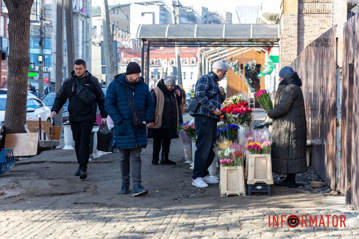 До 5 тысяч гривен за букет: сколько стоят цветы в Днепре на День святого Валентина 23