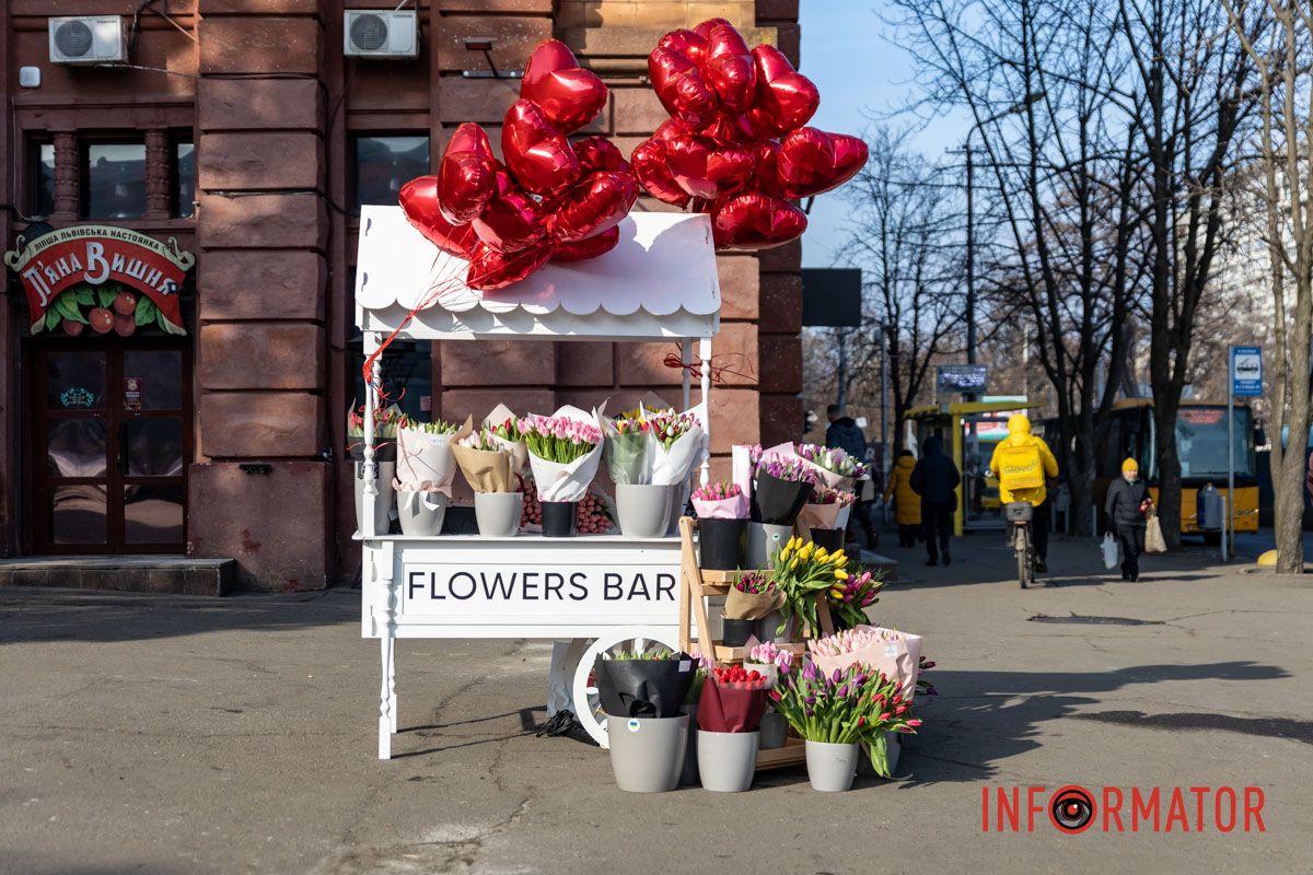 До 5 тысяч гривен за букет: сколько стоят цветы в Днепре на День святого Валентина 26