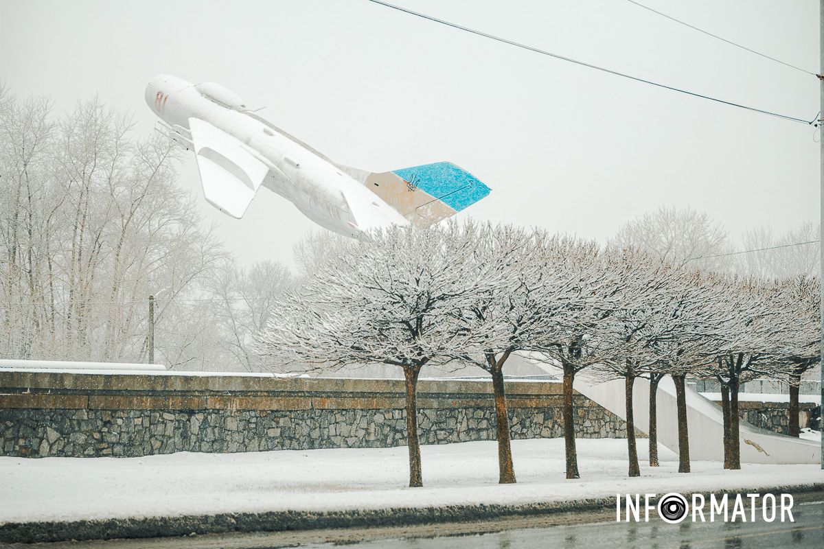 Заботливо окутал город невероятную атмосферу: Днепр 15 февраля превратился в зимнюю сказку 8