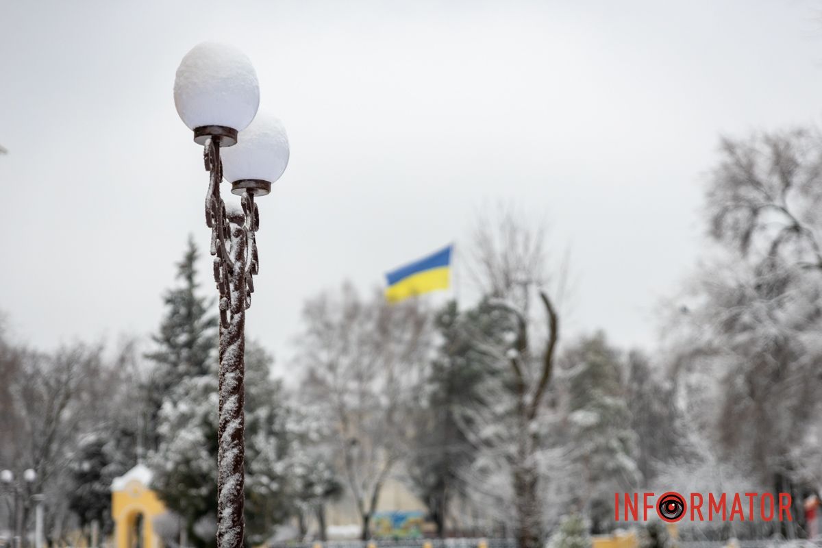 Заботливо окутал город невероятную атмосферу: Днепр 15 февраля превратился в зимнюю сказку 17