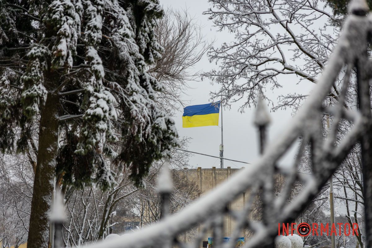 Заботливо окутал город невероятную атмосферу: Днепр 15 февраля превратился в зимнюю сказку 16