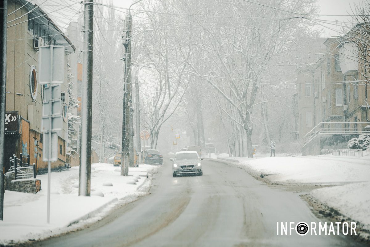 Заботливо окутал город невероятную атмосферу: Днепр 15 февраля превратился в зимнюю сказку 25