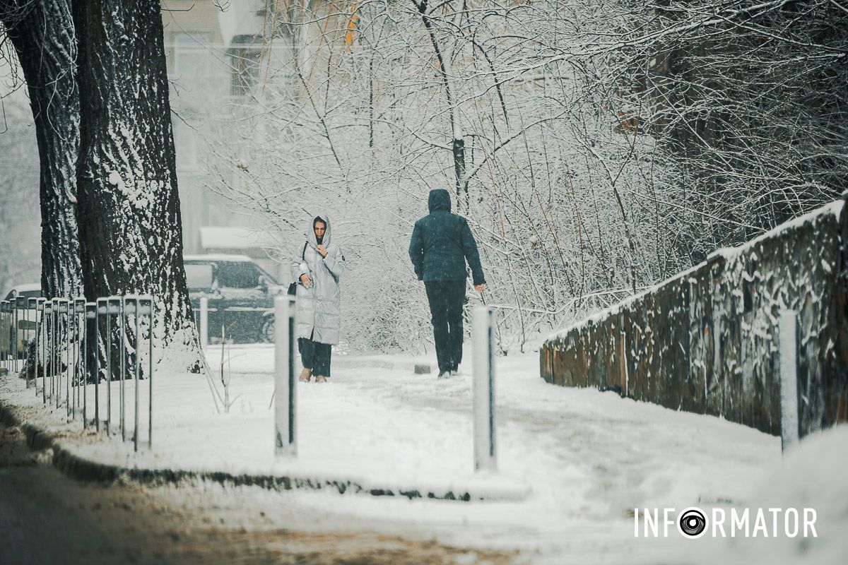Заботливо окутал город невероятную атмосферу: Днепр 15 февраля превратился в зимнюю сказку 39