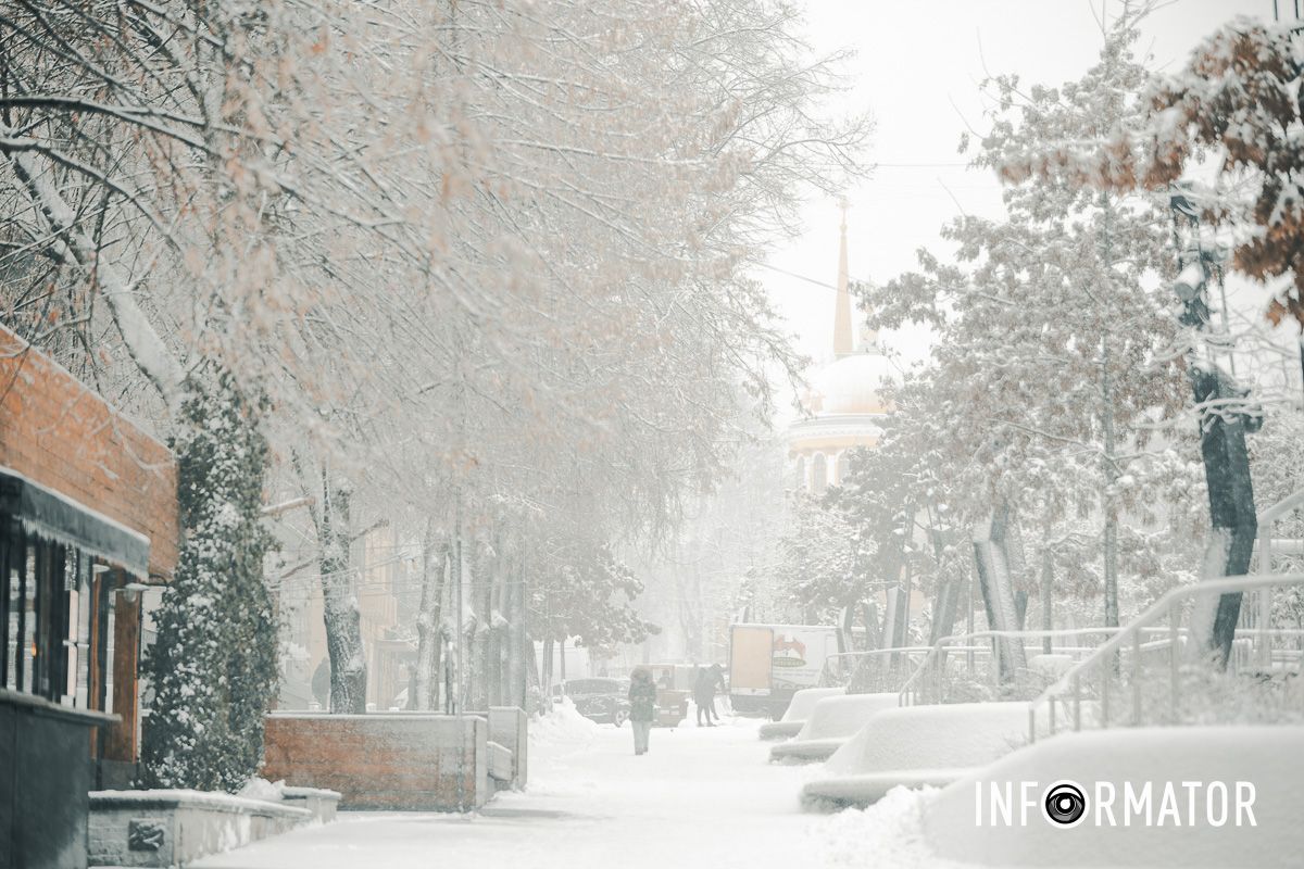 Заботливо окутал город невероятную атмосферу: Днепр 15 февраля превратился в зимнюю сказку 40