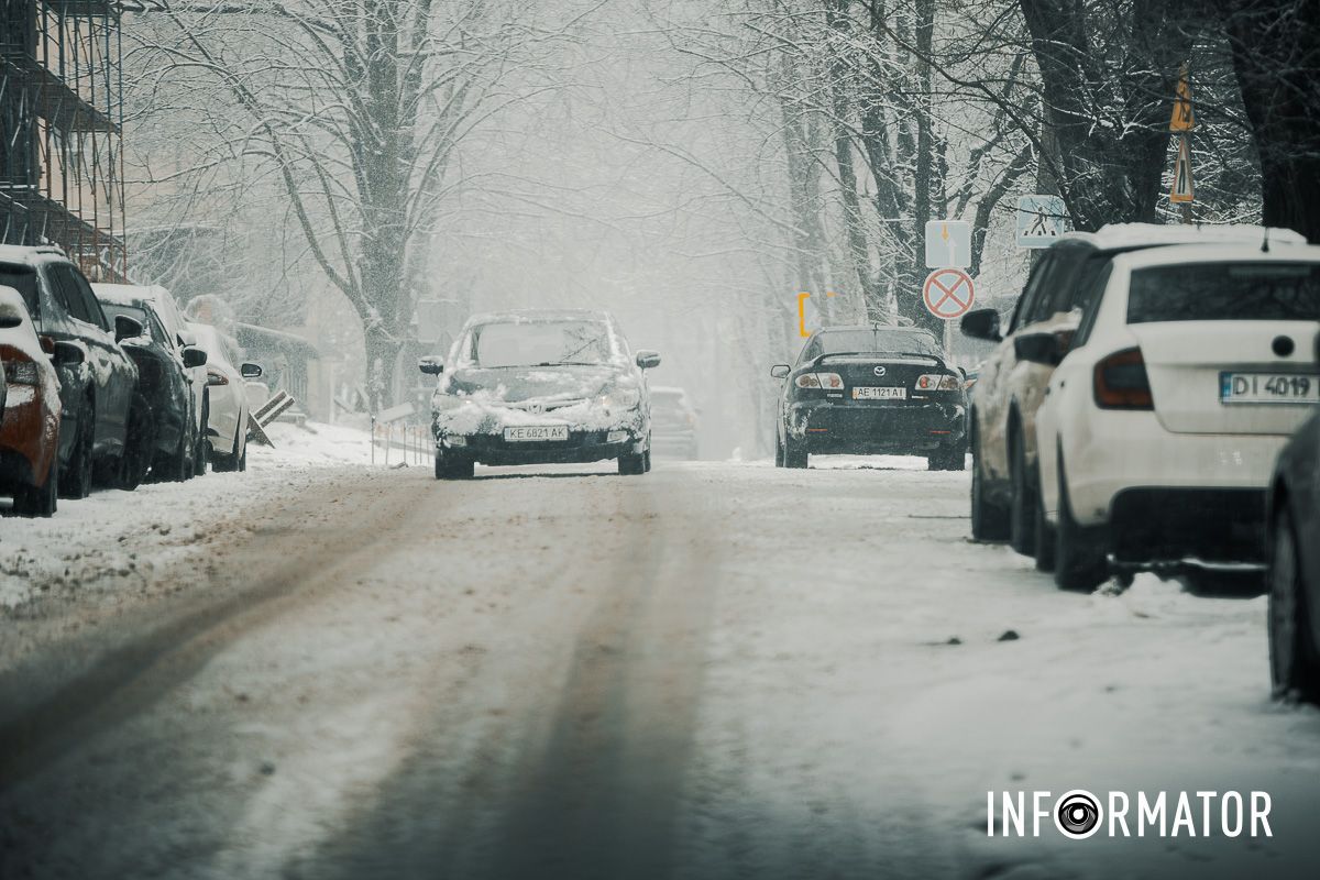 Заботливо окутал город невероятную атмосферу: Днепр 15 февраля превратился в зимнюю сказку 38