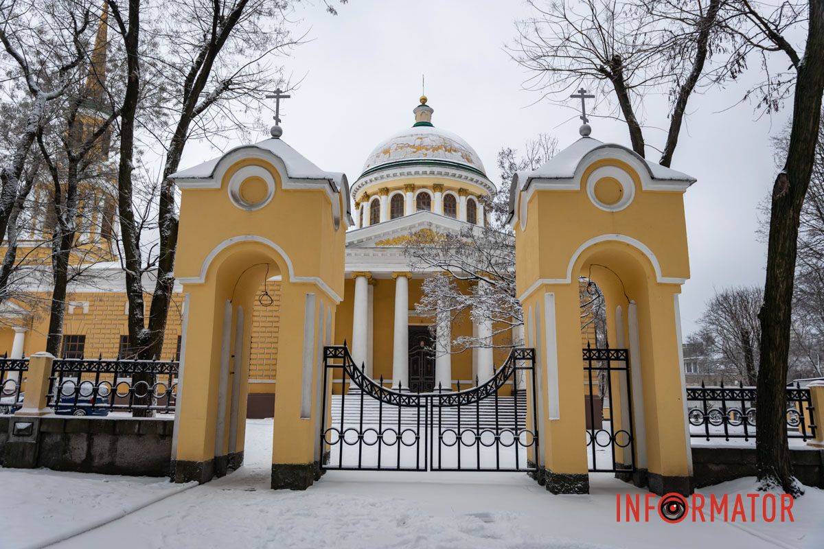 Заботливо окутал город невероятную атмосферу: Днепр 15 февраля превратился в зимнюю сказку 41