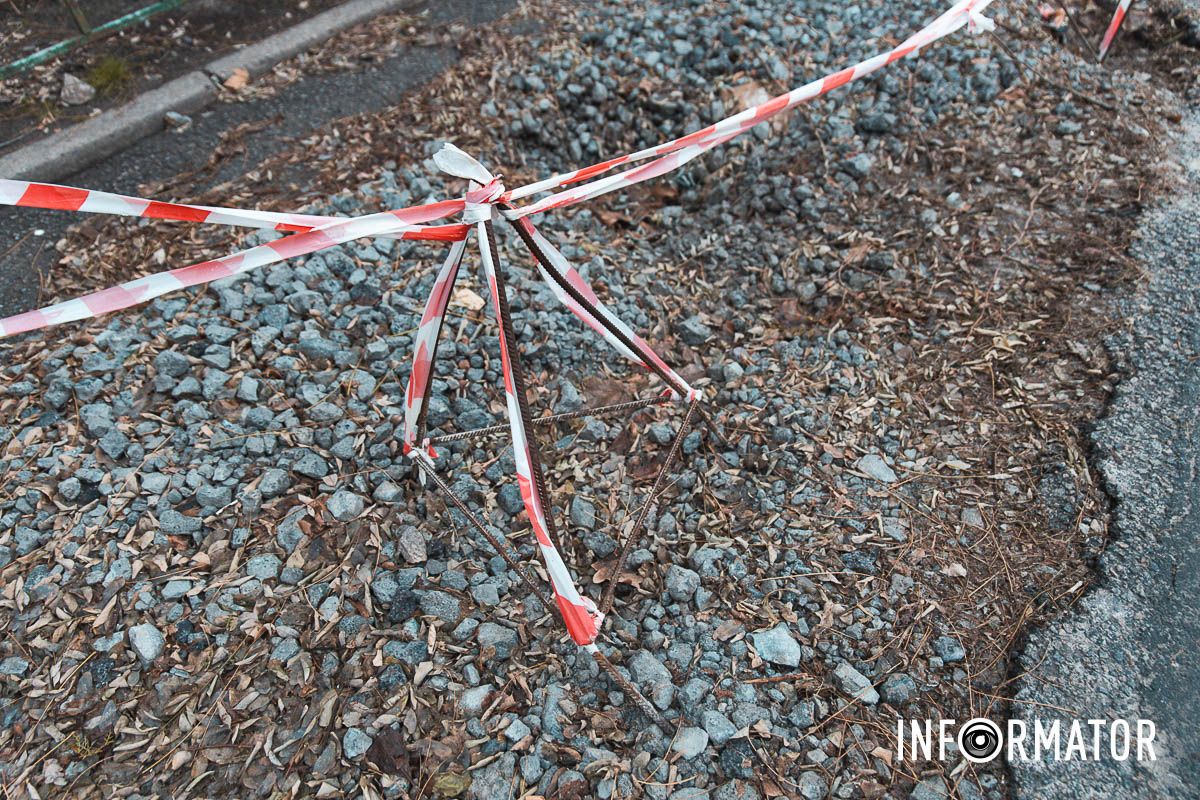 Встановлені прути та стрічка