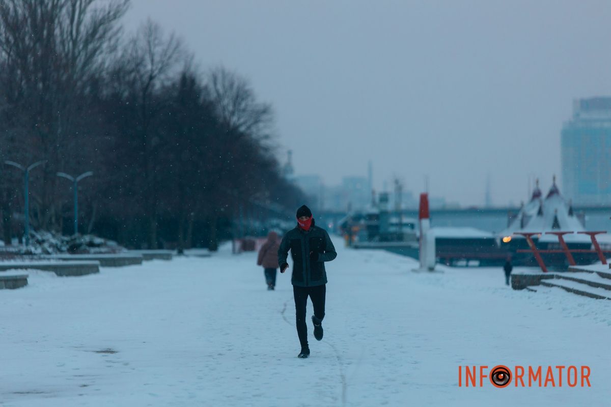 Пробіжка під час снігопаду 