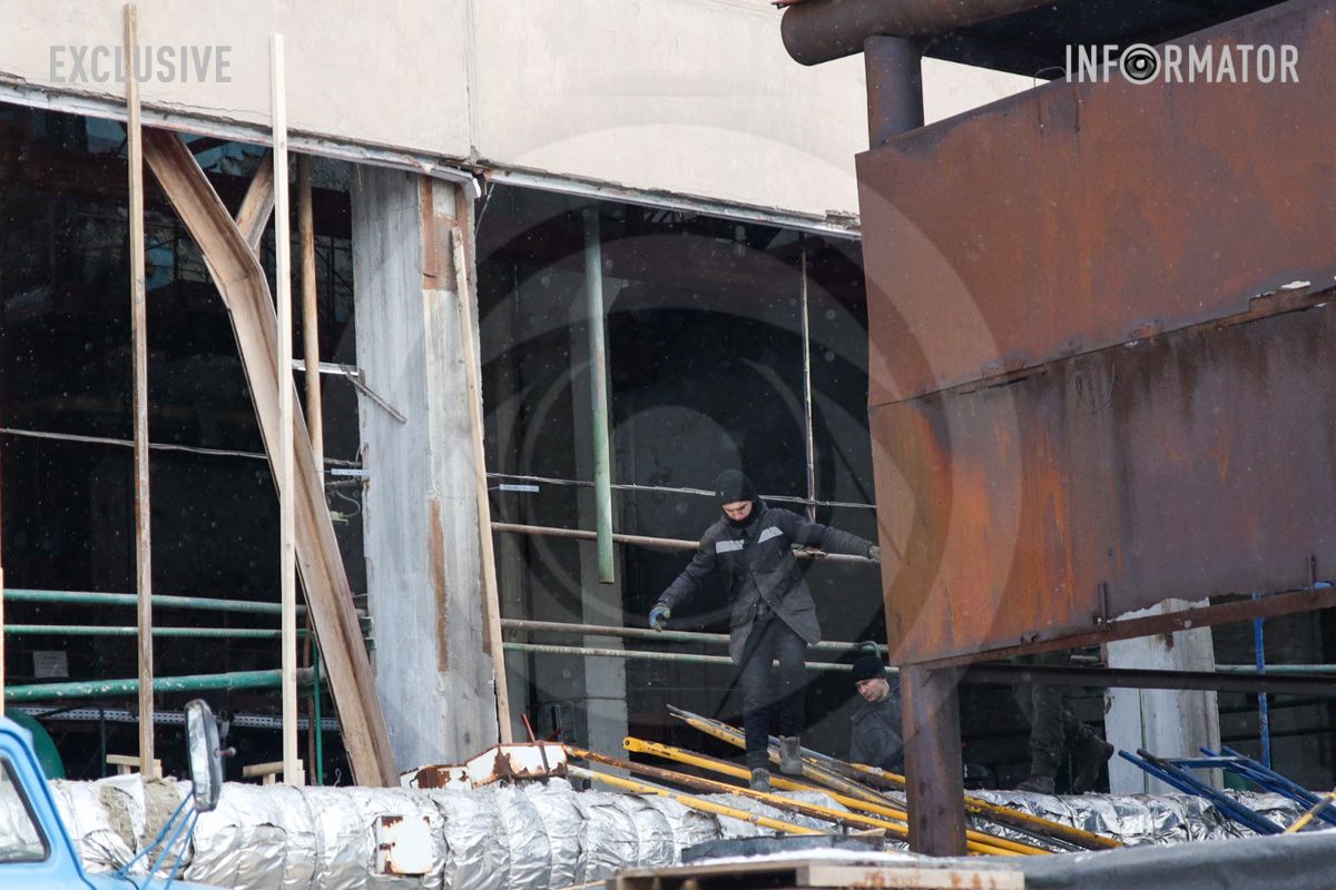 В пресс-службе полиции Днепра Информатору ответили, что вероятной причиной взрыва стала техническая неисправность котла