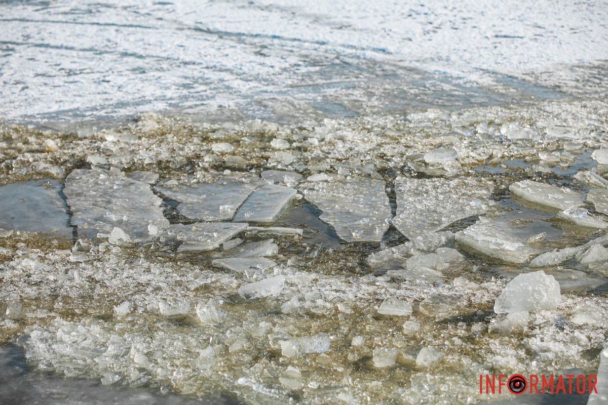 Виходити на тонку кригу небезпечно