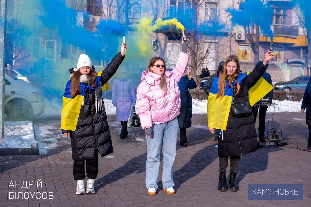 Три года с начала полномасштабного вторжения: в Каменском горожане провели молитву за Украину 5