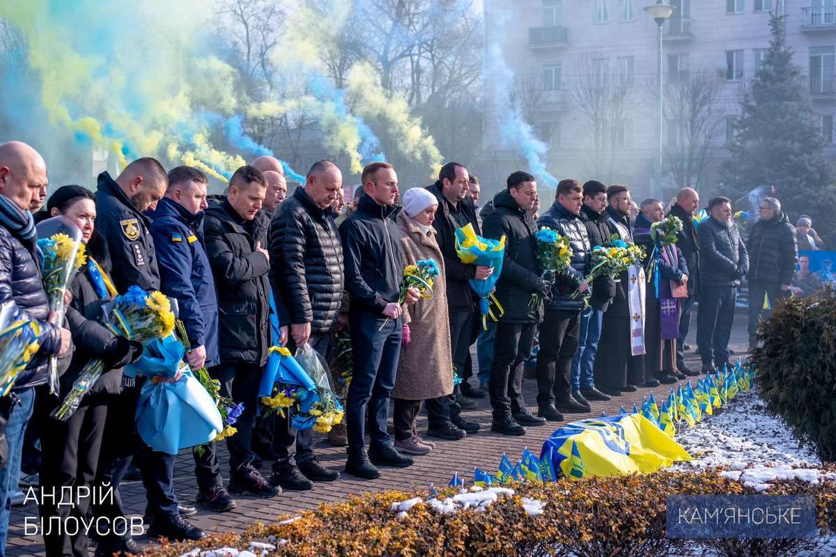 Три года с начала полномасштабного вторжения: в Каменском горожане провели молитву за Украину 6