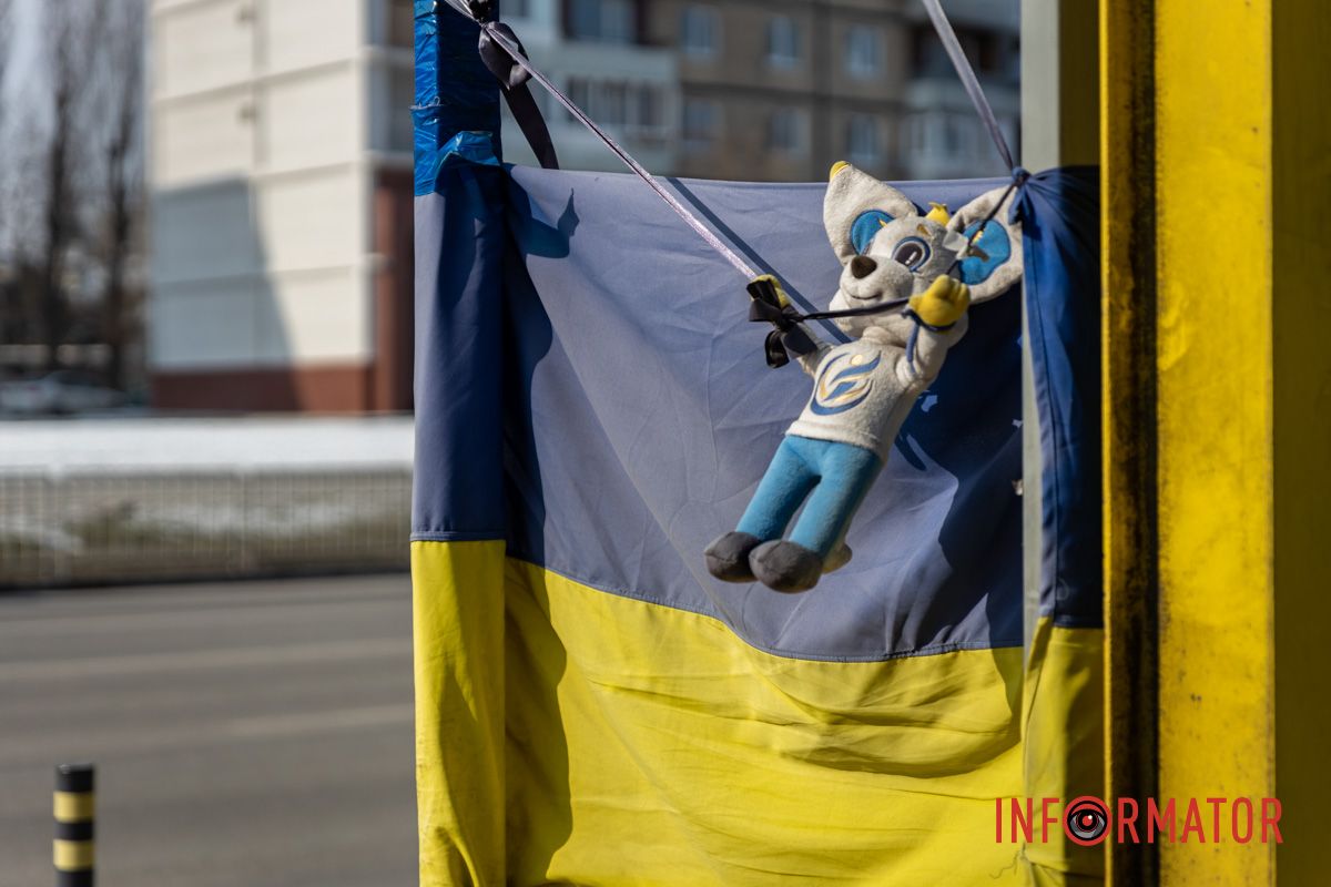 У Дніпрі розкидали народний меморіал на Перемозі У Дніпрі розкидали народний меморіал на Перемозі