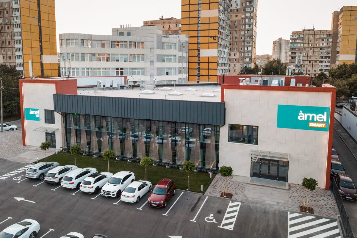 Будівля Amel Smart Clinic у Дніпрі Будівля Amel Smart Clinic у Дніпрі