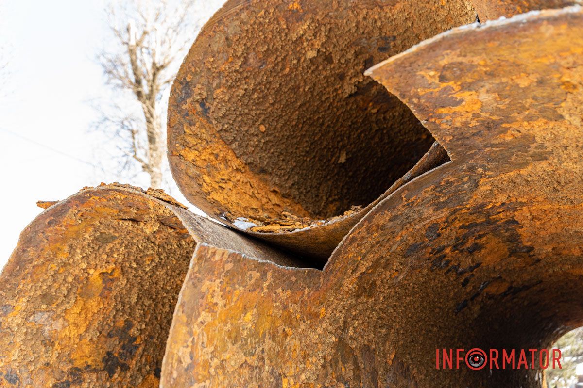 Станом на 13:30 27 лютого частину аварійного водогону вже демонтувал Станом на 13:30 27 лютого частину аварійного водогону вже демонтувал