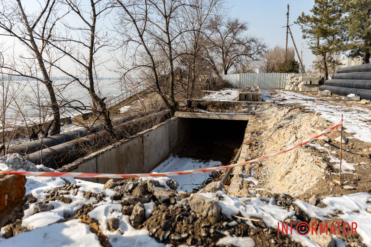 Роботи проходять на ділянці завдовжки понад один кілометр Роботи проходять на ділянці завдовжки понад один кілометр