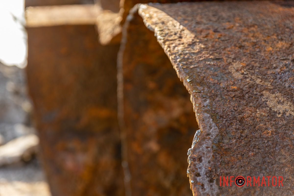 Він забезпечує водою три райони на лівому березі: Сонячний, Придніпровськ та частину Амур-Нижньодніпровського району  Він забезпечує водою три райони на лівому березі: Сонячний, Придніпровськ та частину Амур-Нижньодніпровського району