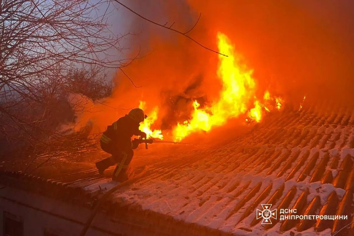 28 лютого у Дніпрі на вулиці Петра Олійника сталася пожежа 28 лютого у Дніпрі на вулиці Петра Олійника сталася пожежа