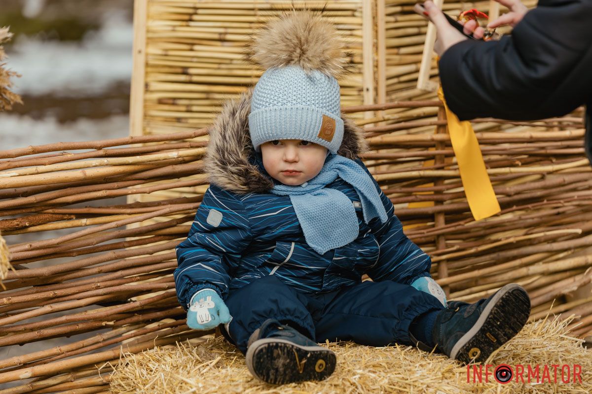 Гості насолоджуються атмосферою весни