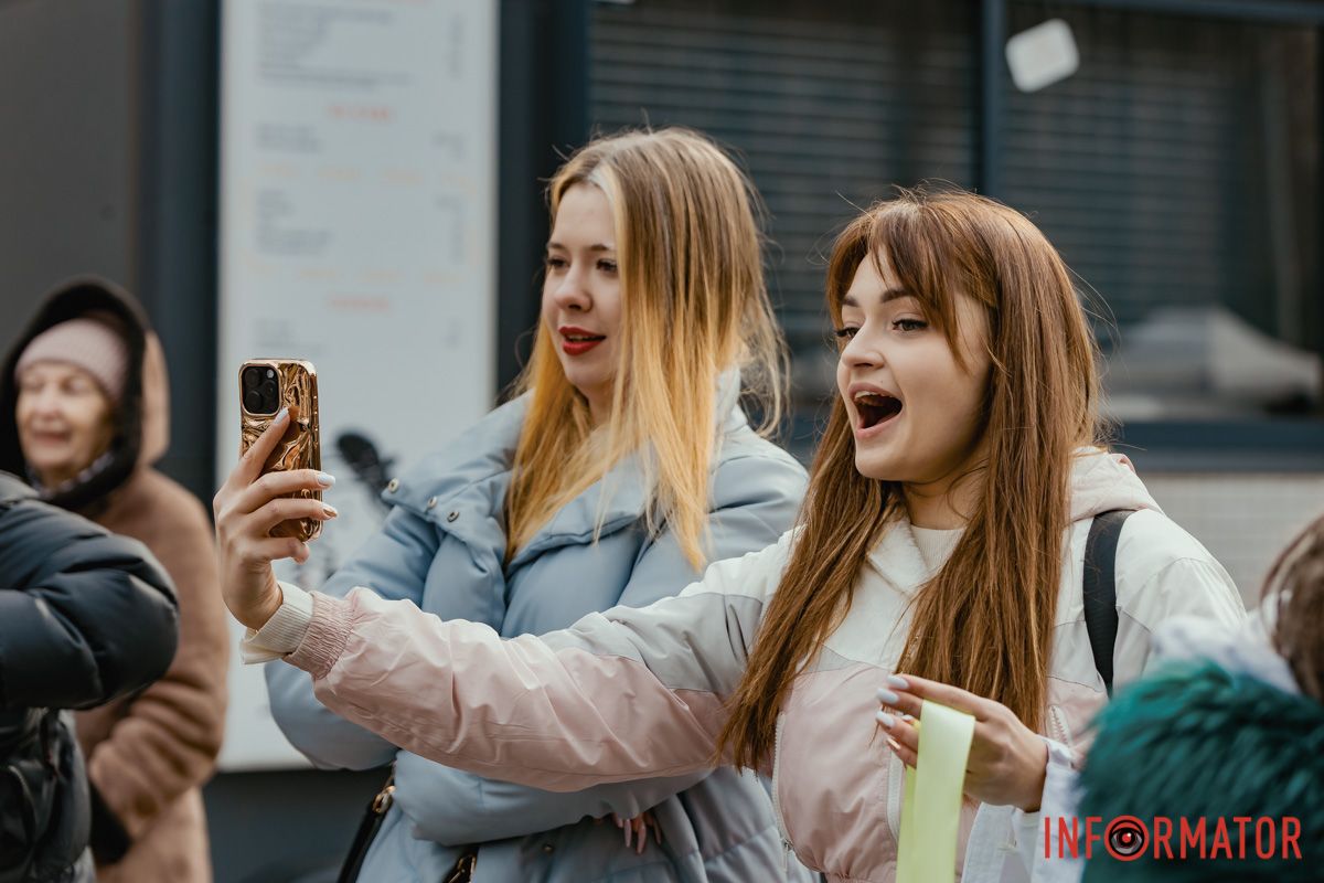 Гарний настрій панує серед гостей