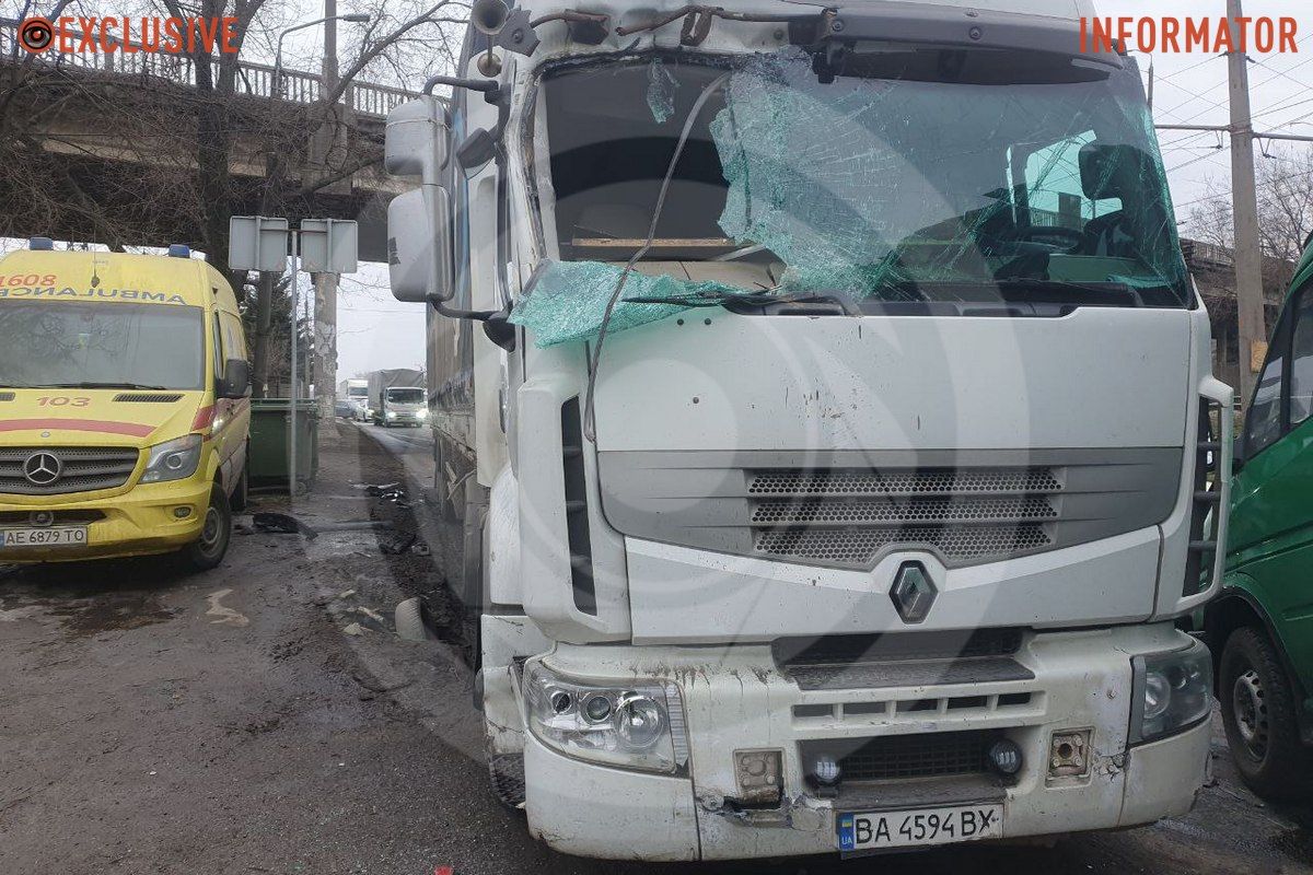 Станом на 15:29, на місці події працюють правоохоронці Станом на 15:29, на місці події працюють правоохоронці