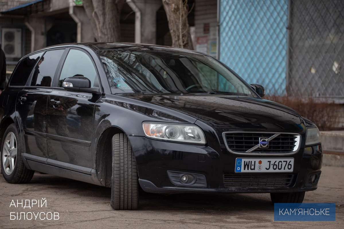 Наразі воїни боронять країну на Куп'янському напрямку У Кам’янському військовим передали автівку, генератор та смаколики 3