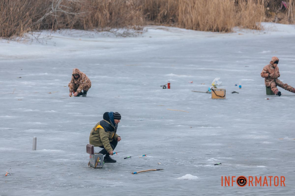 Проверяйте лед палкой, а не ногами