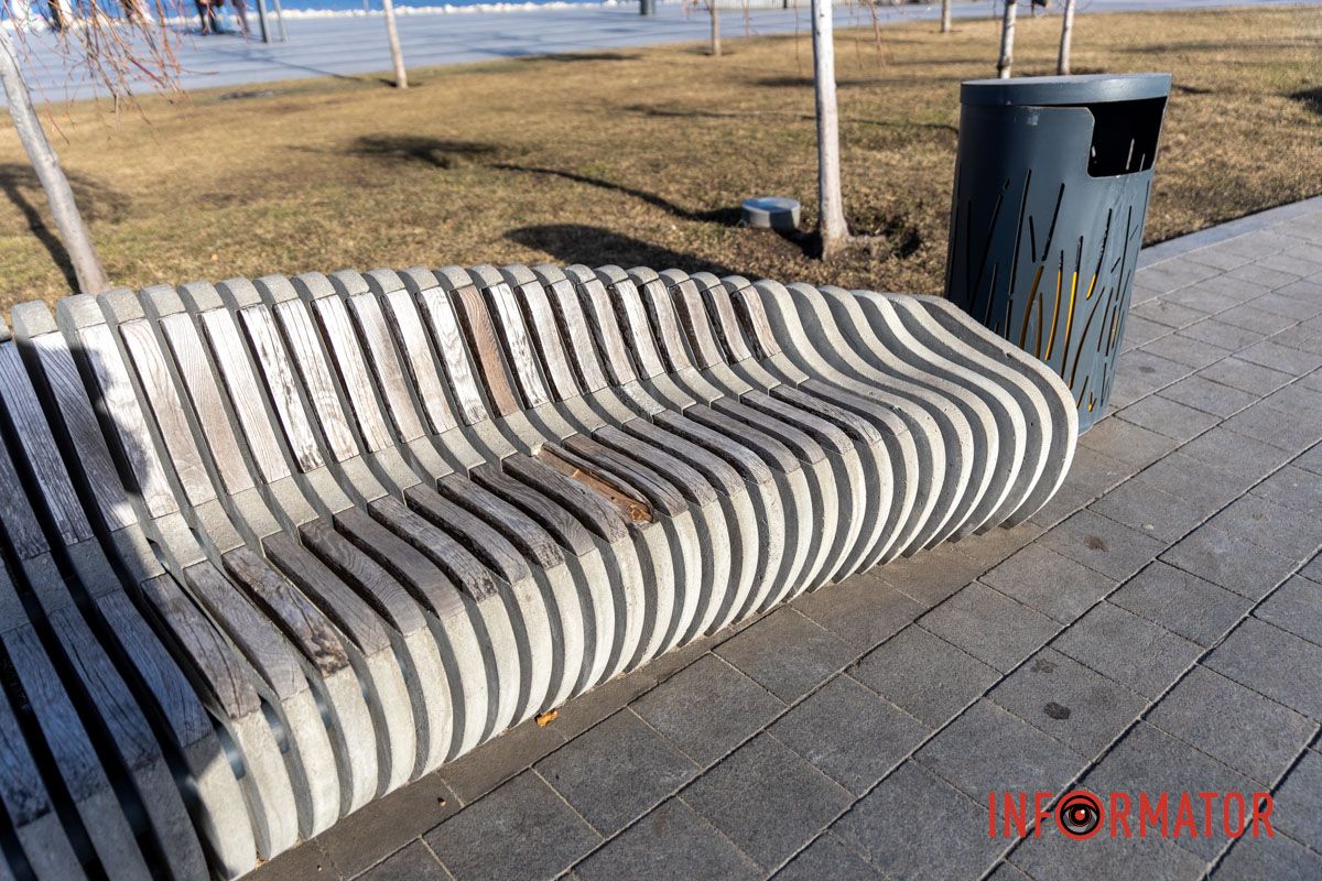 Любимое место горожан приходит в упадок: что произошло со сквером Прибрежным в Днепре 19
