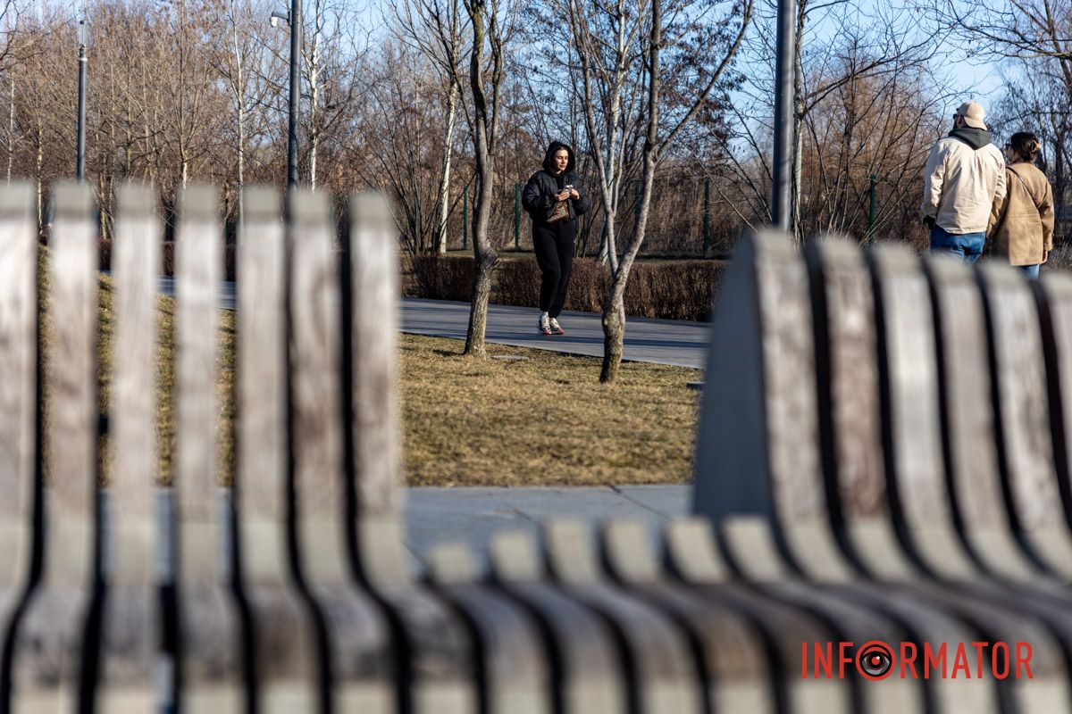 Любимое место горожан приходит в упадок: что произошло со сквером Прибрежным в Днепре 12