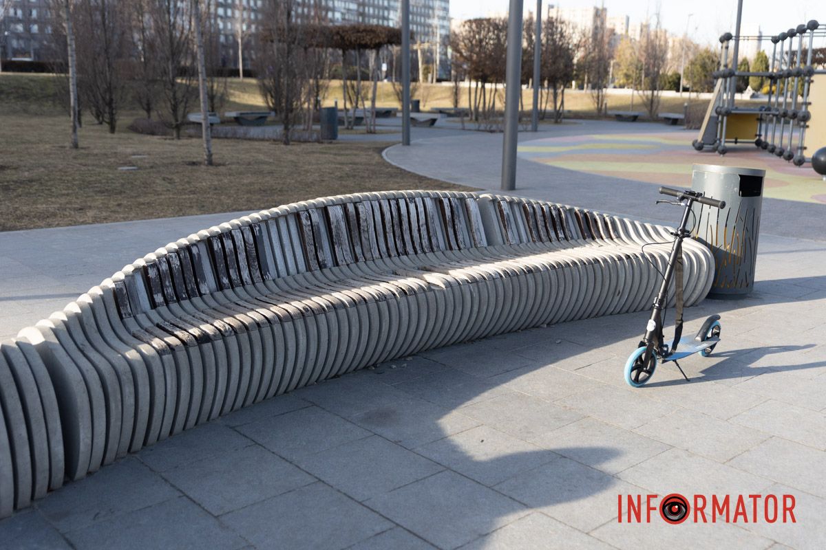 Любимое место горожан приходит в упадок: что произошло со сквером Прибрежным в Днепре 6