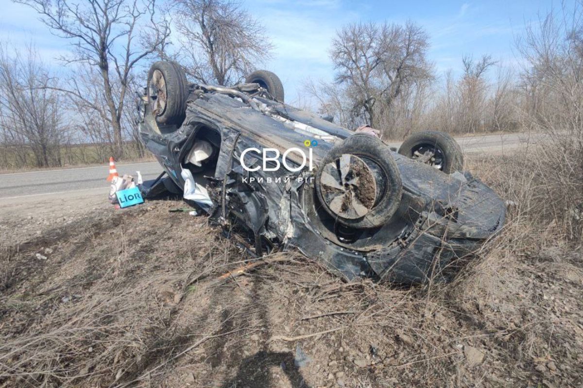 Поблизу Софіївки зіштовхнулись Volkswagen Tiguan та вантажівка