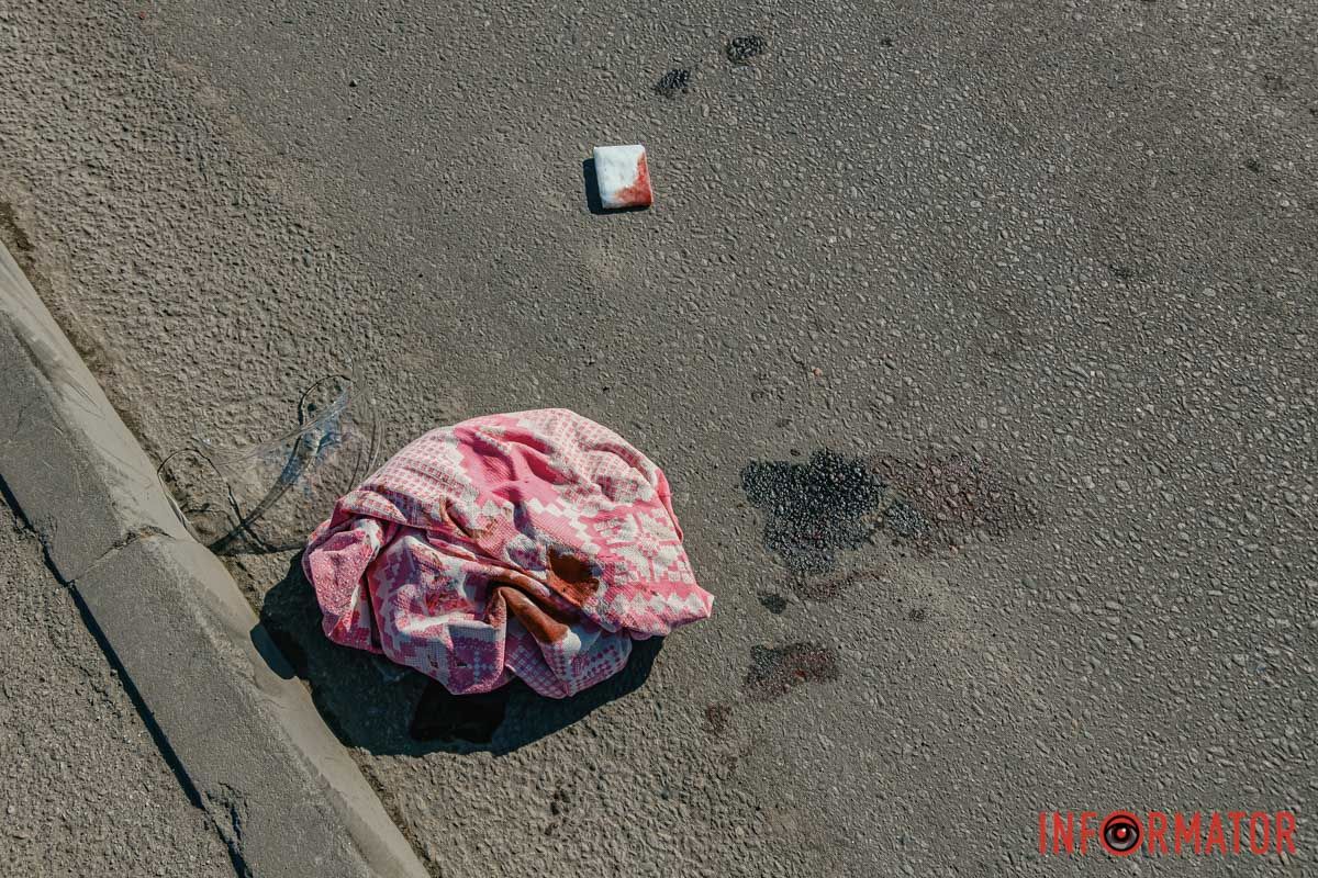 Тут мотоцикліст зіштовхнувся з Mitsubishi У Дніпрі на Набережній Перемоги Mitsubishi зіштовхнувся з мотоциклістом: є постраждалий 2