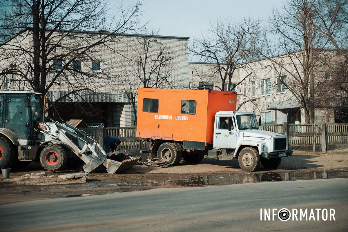 Пенная вода превратила ж/м Северный в Днепре в маленькую Венецию: что произошло 25