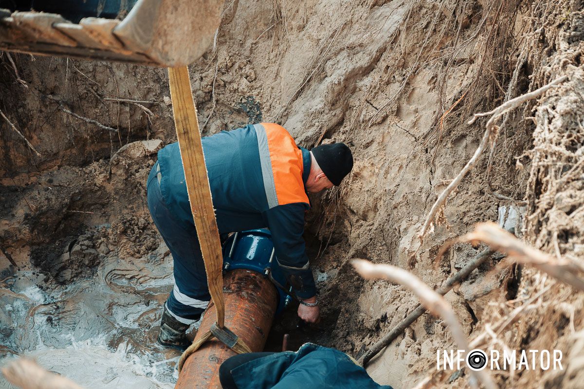 Пенная вода превратила ж/м Северный в Днепре в маленькую Венецию: 11