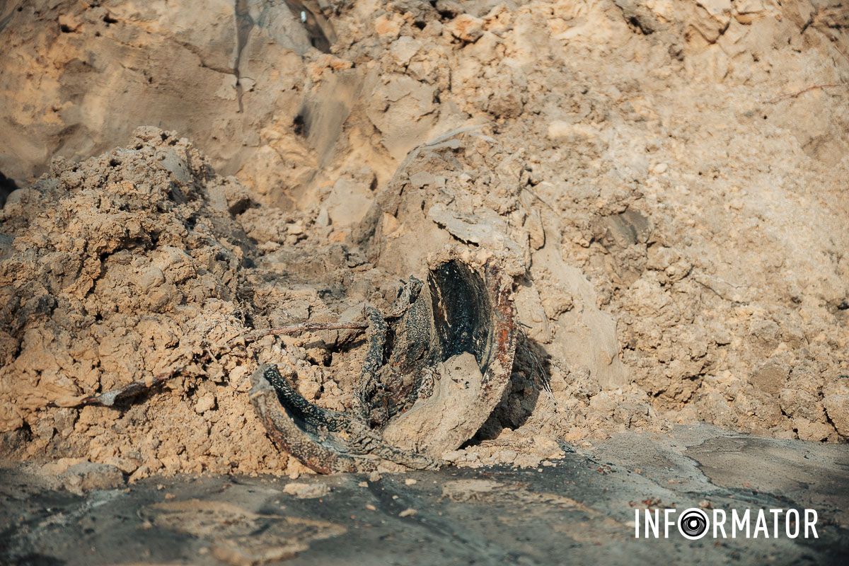 Пенная вода превратила ж/м Северный в Днепре в маленькую Венецию: что произошло 15