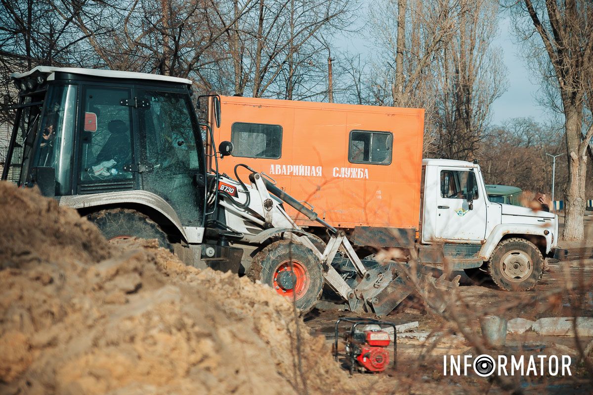 Пенная вода превратила ж/м Северный в Днепре в маленькую Венецию: 16