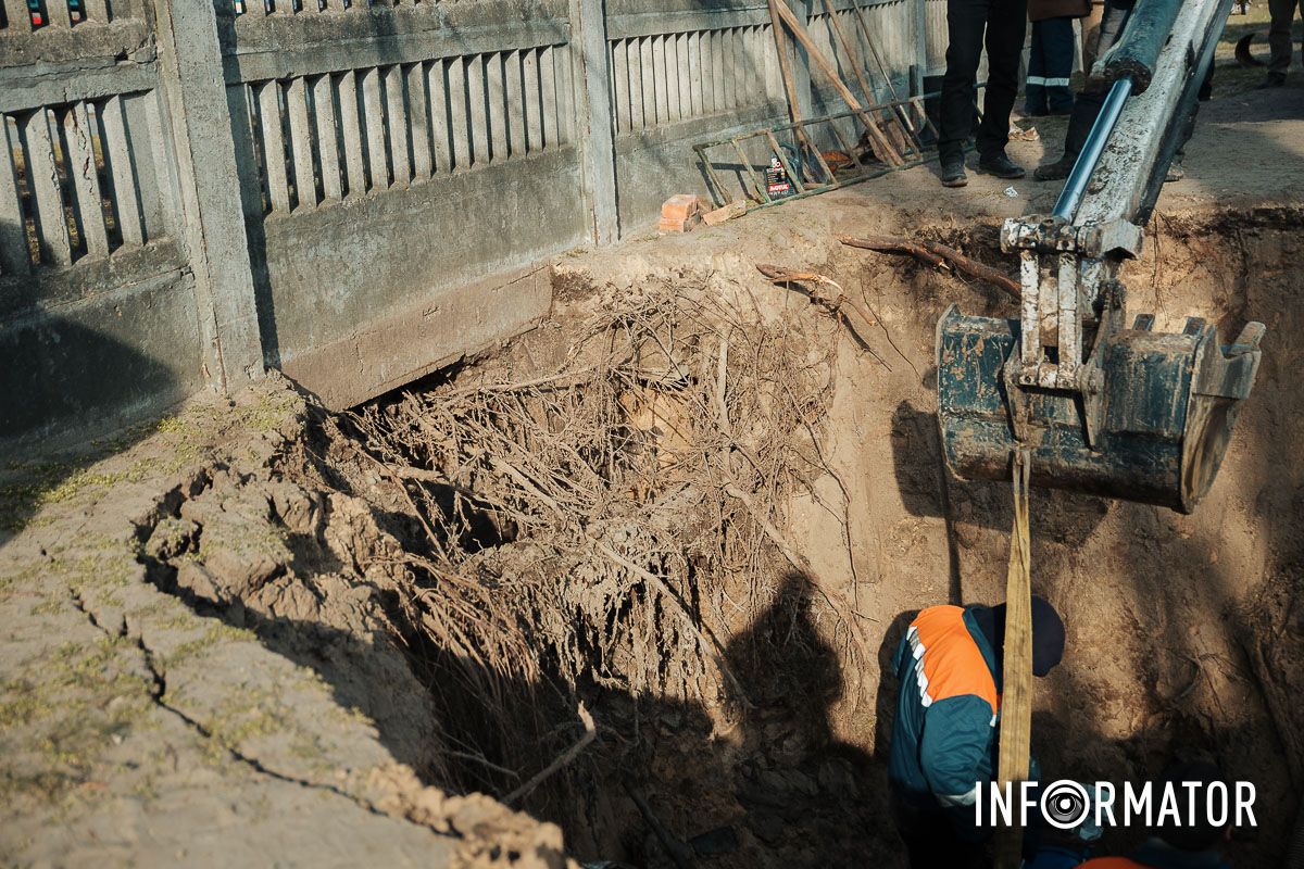 Пенная вода превратила ж/м Северный в Днепре в маленькую Венецию: 19