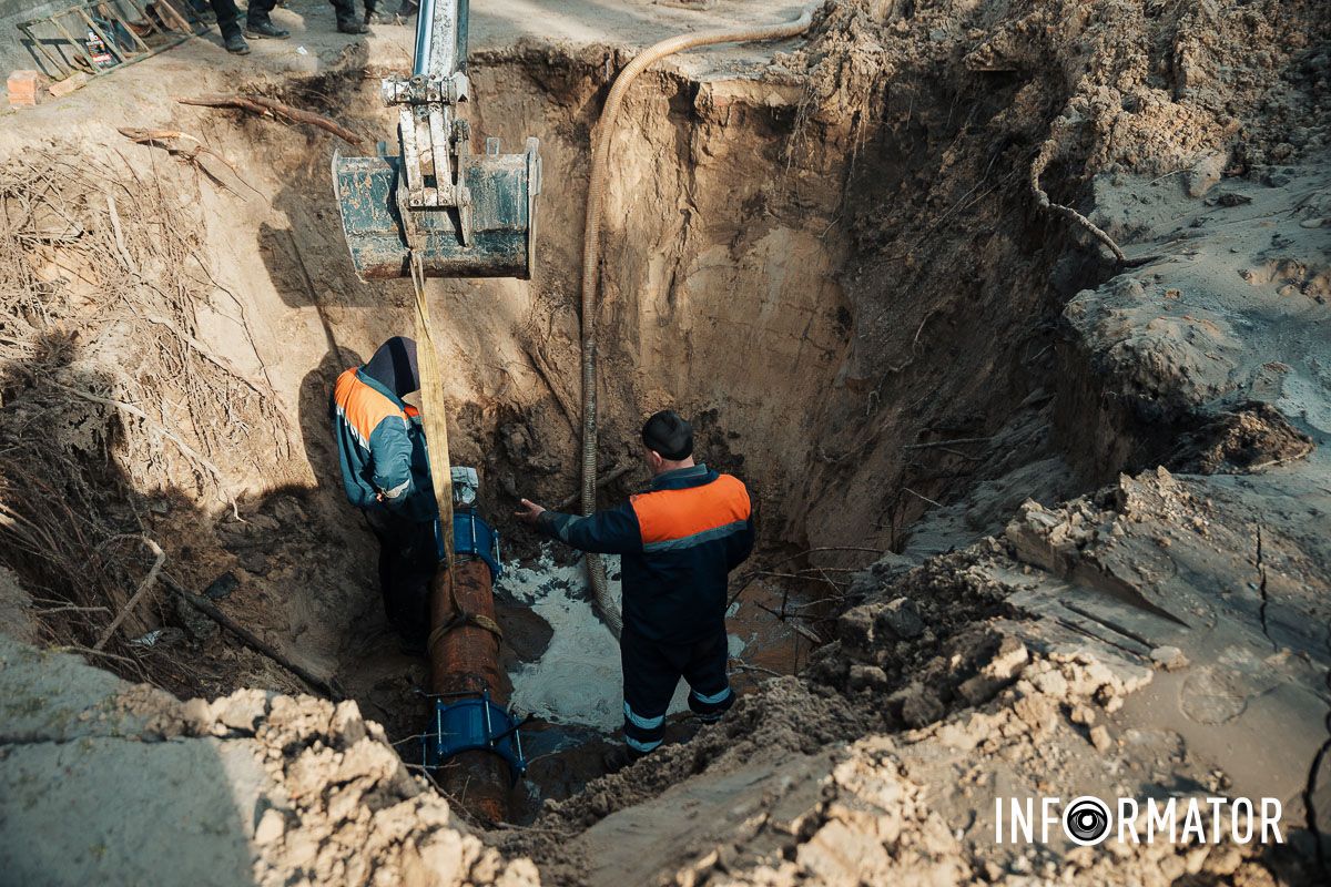 Пенная вода превратила ж/м Северный в Днепре в маленькую Венецию: что произошло 20