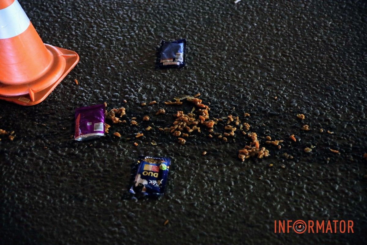 Про це повідомляє Інформатор із місця події Про це повідомляє Інформатор із місця події