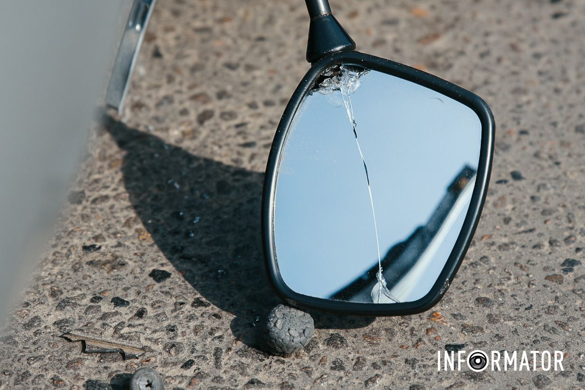 У Дніпрі на Нечуя-Левицького зіткнулись Daewoo та мотоцикліст: рух ускладнений 15