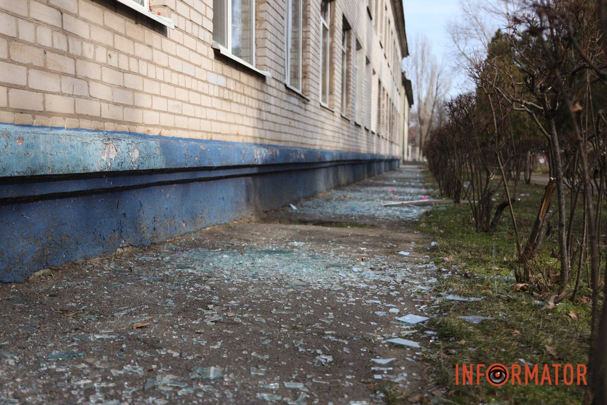 Зруйнований будинок та вибиті вікна: як виглядають наслідки масованої ворожої атаки безпілотниками по Дніпру 20