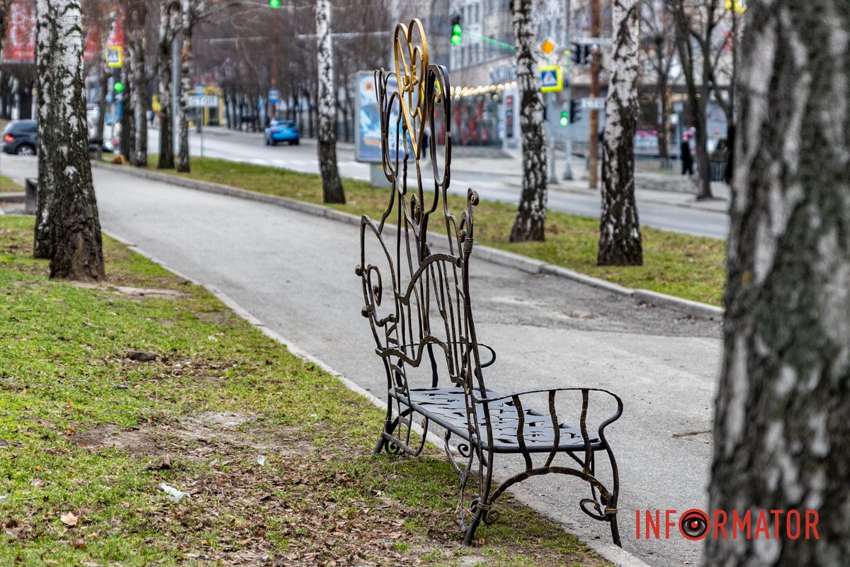 Новая кованая лава на проспекте Поля Новая кованая лава на проспекте Поля