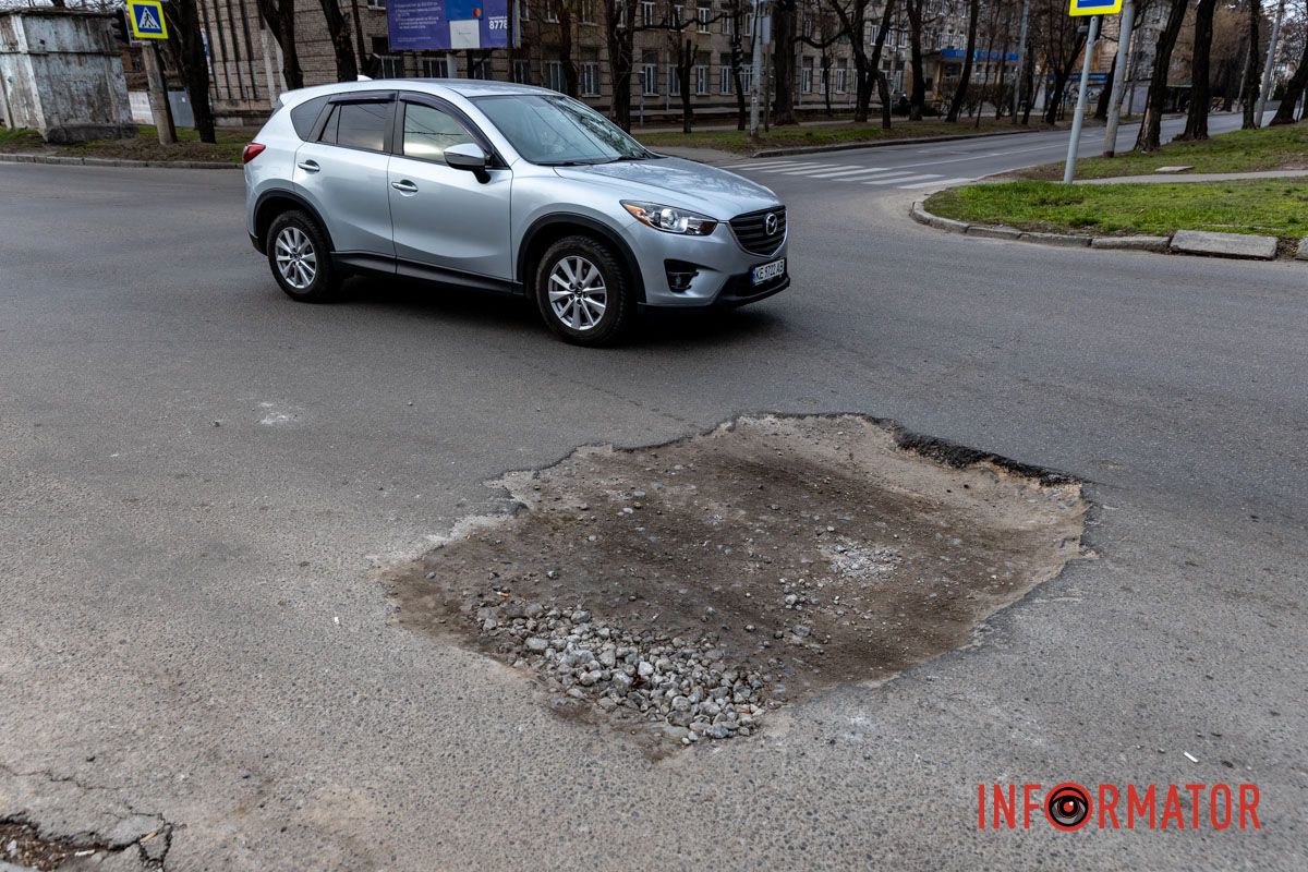 Она незаметна в темное время суток, а из-за интенсивного движения избежать ее сложно Она незаметна в темное время суток, а из-за интенсивного движения избежать ее сложно