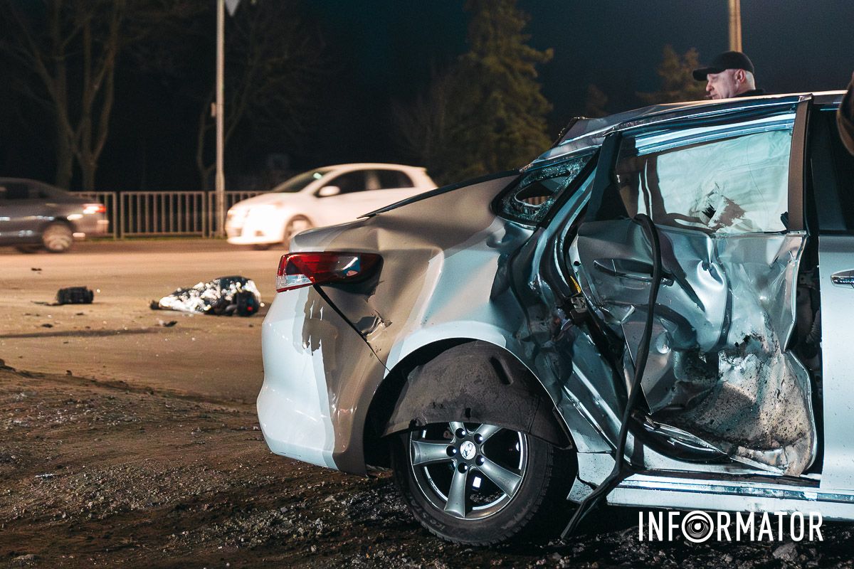 На перехресті учасники дорожнього руху зіткнулись У Дніпрі на Набережній Заводській зіткнулись Kia та Suzuki: водій двоколісного загинув на місці ДТП 6