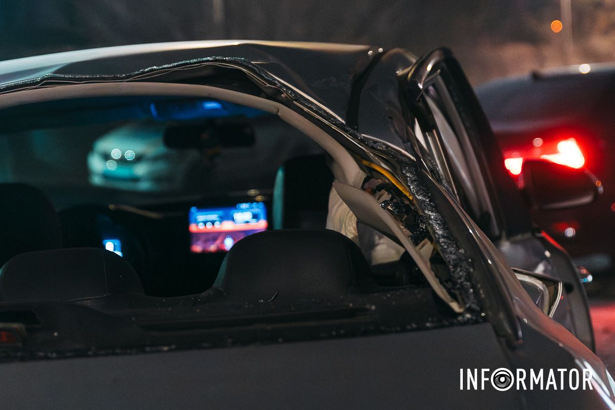 Вилетіло скло У Дніпрі на Набережній Заводській зіткнулись Kia та Suzuki: водій двоколісного загинув на місці ДТП 12