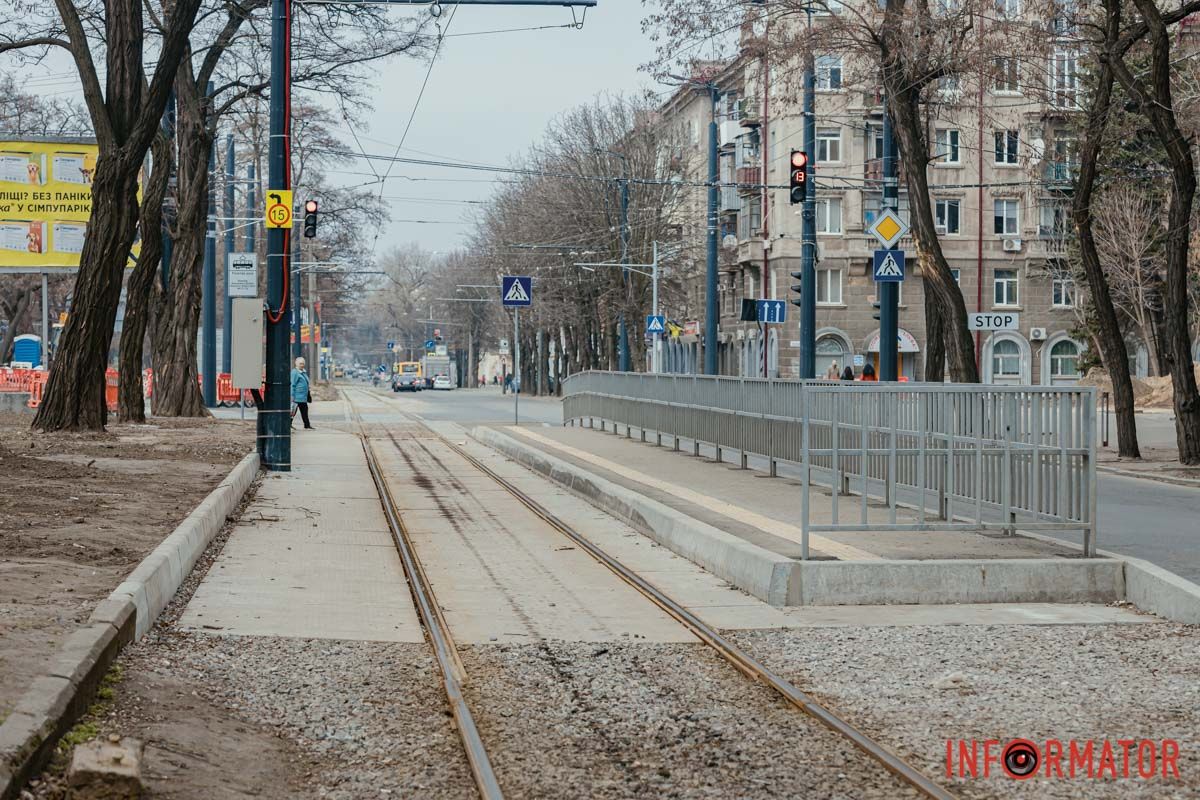 На перехресті проспекту Лесі Українки та бульвару Батальйону Дніпро відремонтували трамвайну колію На перехресті проспекту Лесі Українки та бульвару Батальйону Дніпро відремонтували трамвайну колію