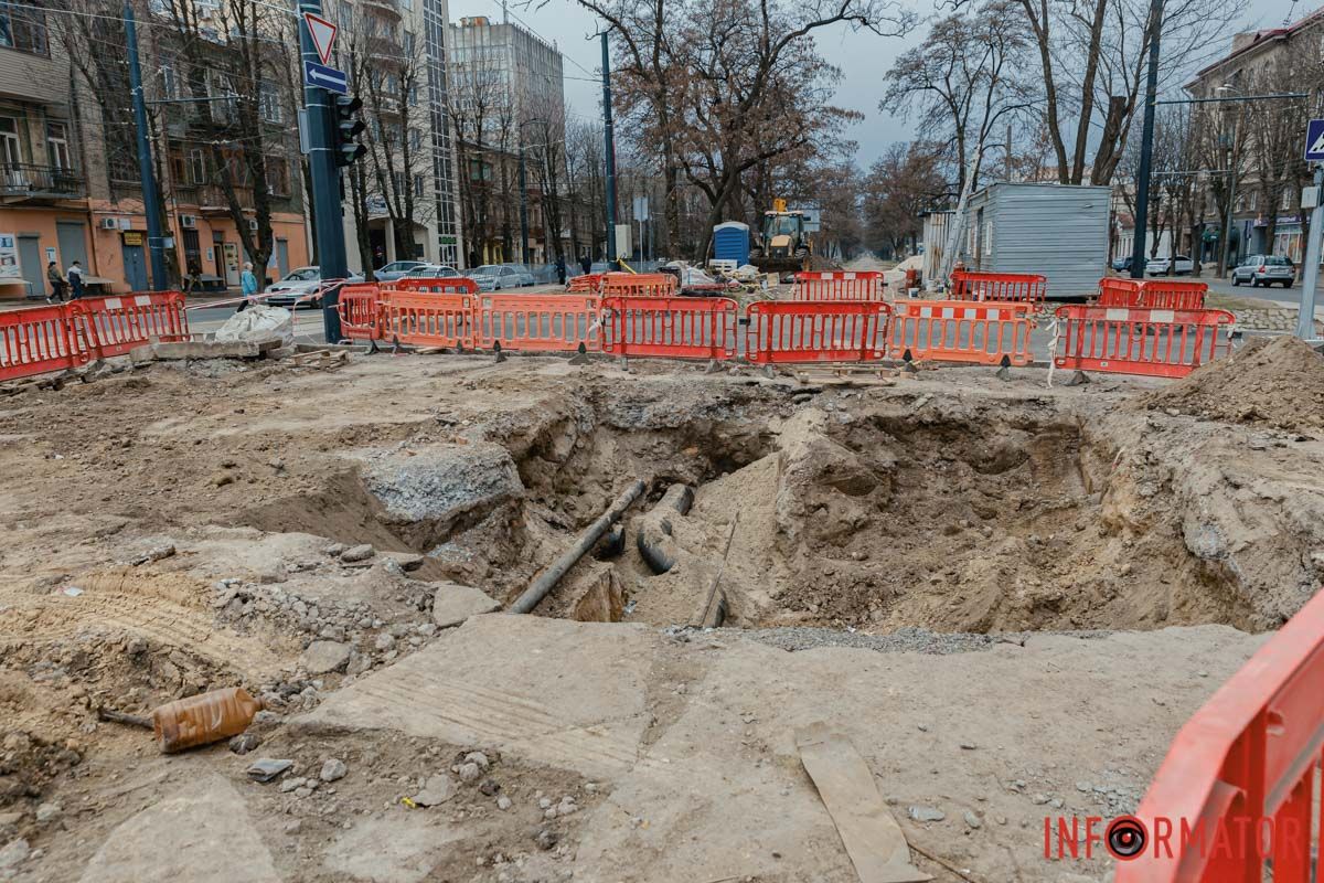 Огорожа та яма Огорожа та яма